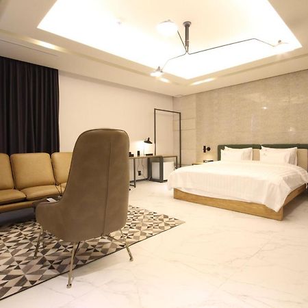 Hotel Eco Stay Jeonju Εξωτερικό φωτογραφία