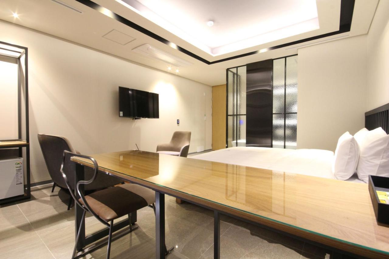Hotel Eco Stay Jeonju Εξωτερικό φωτογραφία